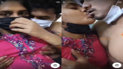 Couple Kissing – And Massaging Mulai Videos